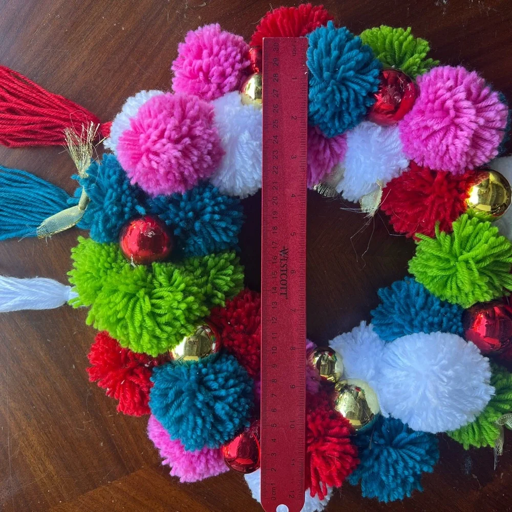 Pompon Christmas Wreath